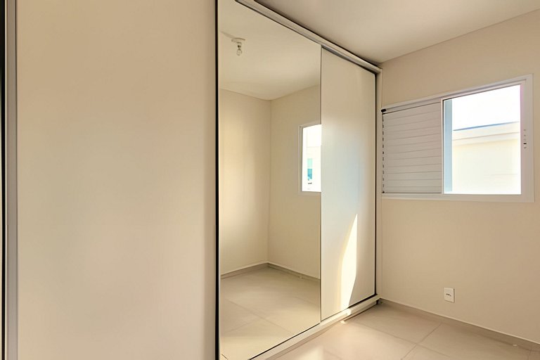 Apê 5/304 - Vista para Serra em Condomínio Fechado