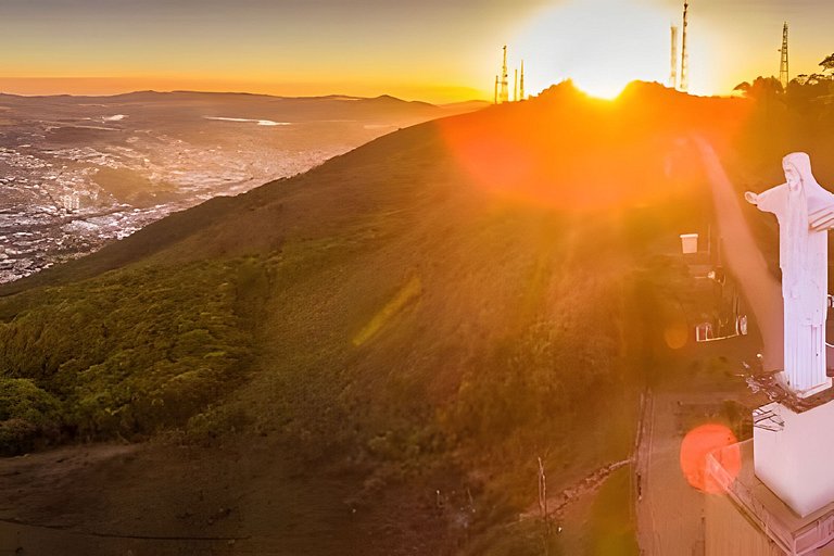 Apê 5/304 - Vista para Serra em Condomínio Fechado