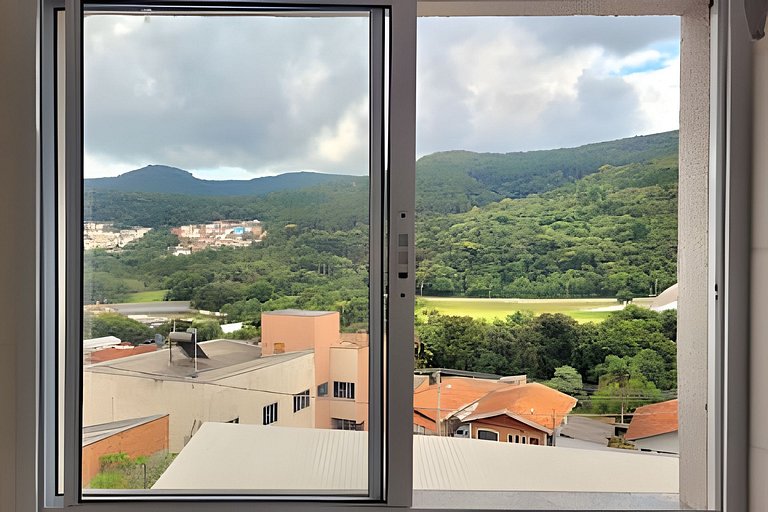 Apê 1/104 - Vista para Serra em Condomínio Fechado