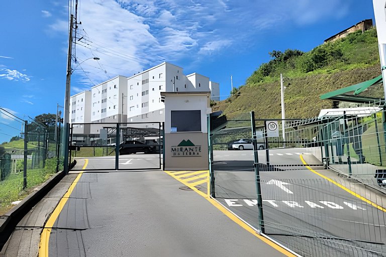 Apê 6/11 -Térreo Aconchegante, Condomínio c/ Vista