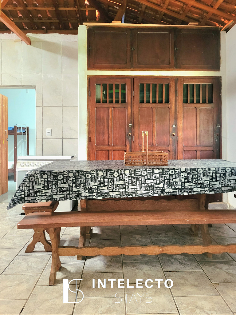 Sítio c/ Piscina, Churrasqueira e Sala de Jogos