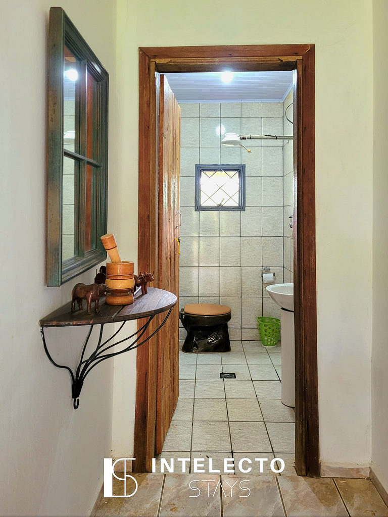 Sítio c/ Piscina, Churrasqueira e Sala de Jogos