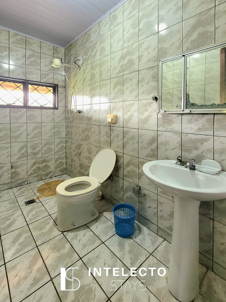 Sítio c/ Piscina, Churrasqueira e Sala de Jogos