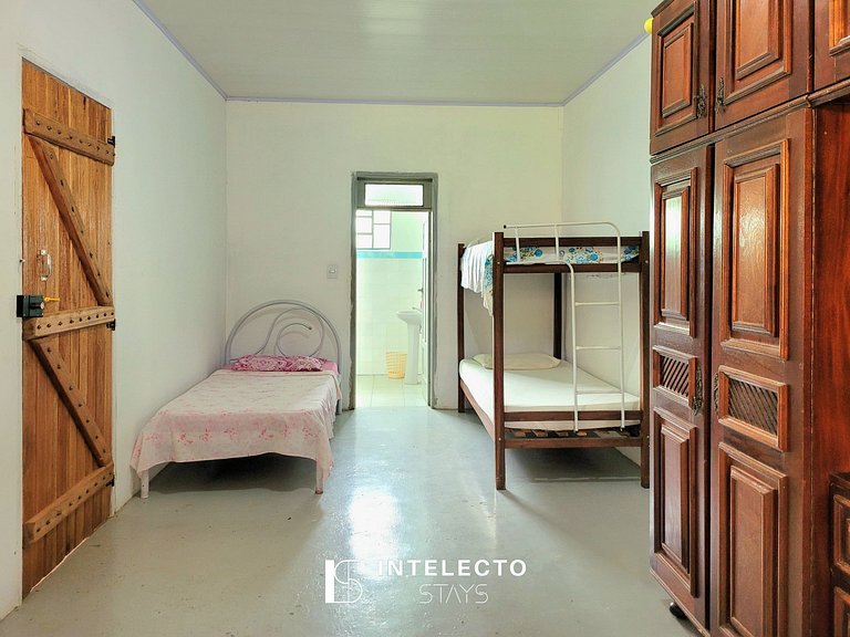 Sítio c/ Piscina, Churrasqueira e Sala de Jogos