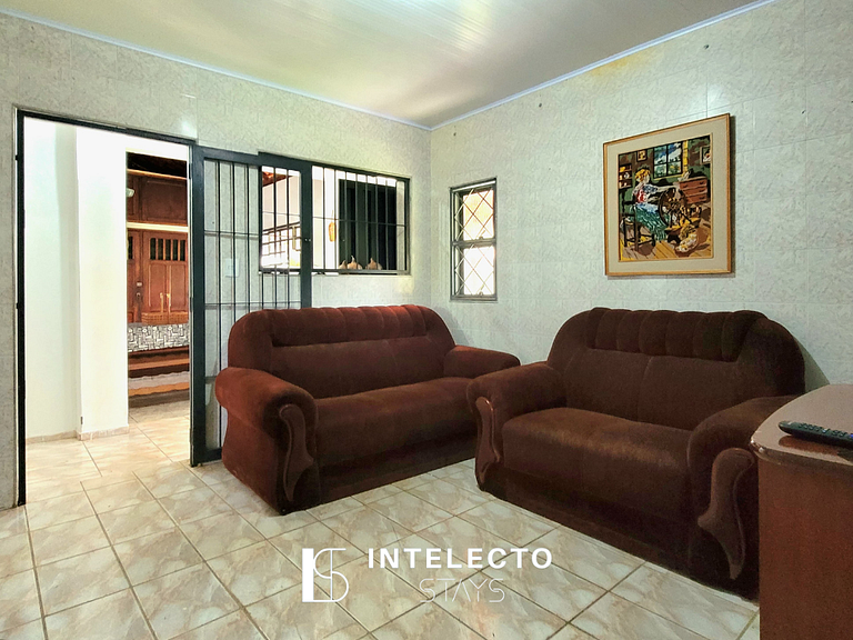 Sítio c/ Piscina, Churrasqueira e Sala de Jogos