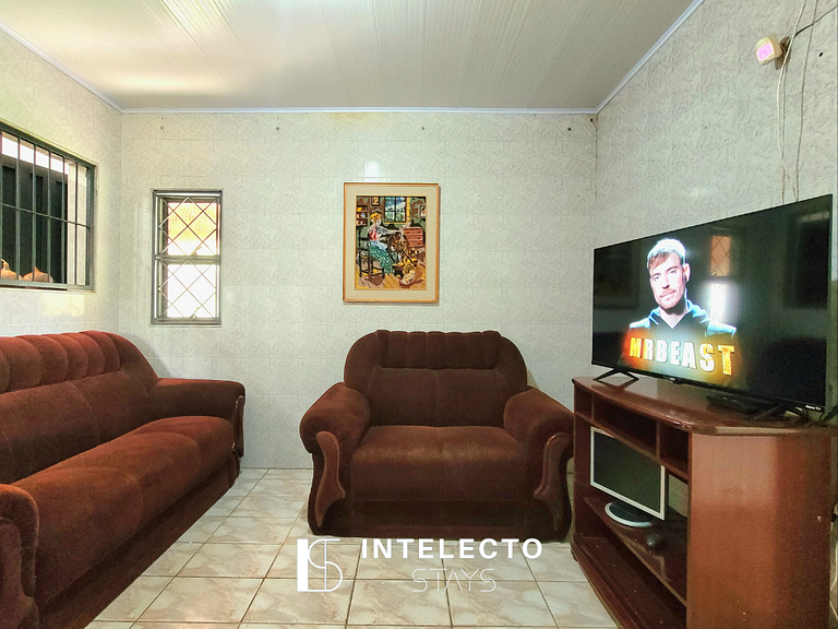 Sítio c/ Piscina, Churrasqueira e Sala de Jogos