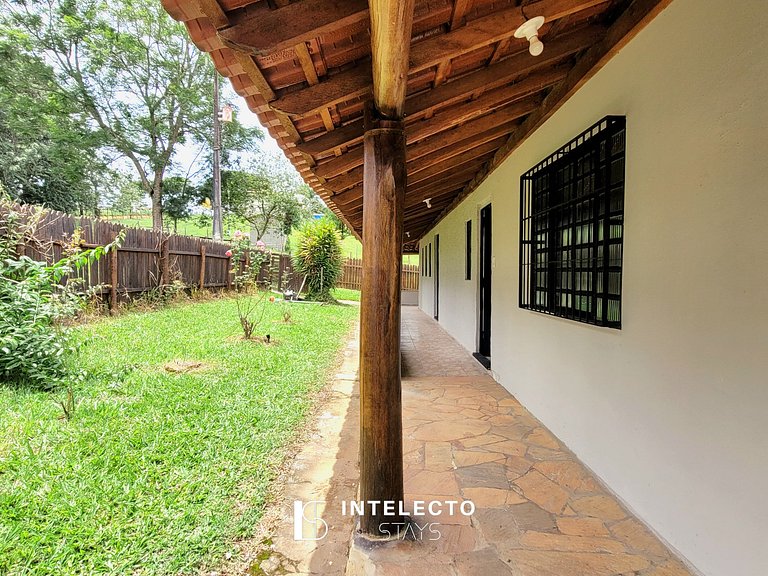 Sítio c/ Piscina, Churrasqueira e Sala de Jogos