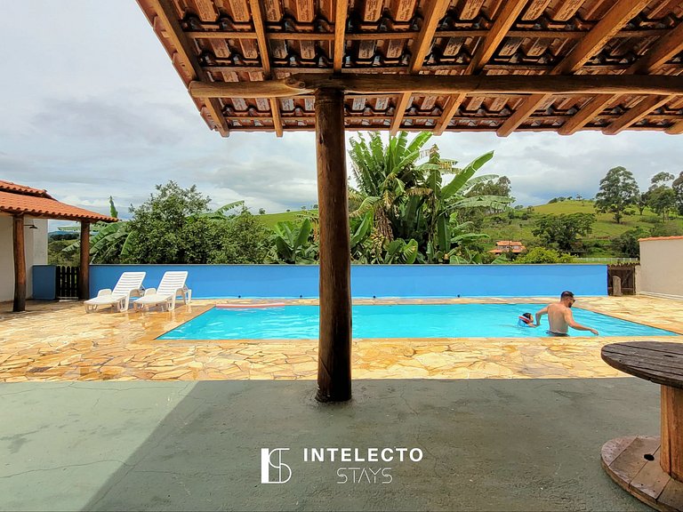 Sítio c/ Piscina, Churrasqueira e Sala de Jogos
