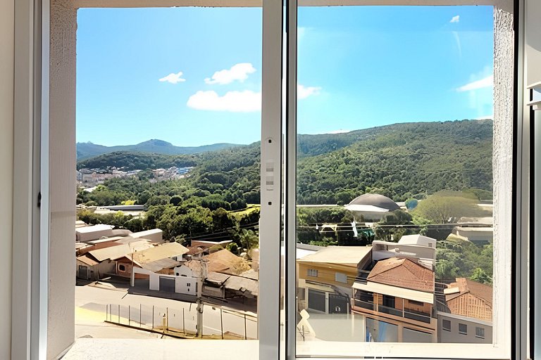 Apê 3/103 - Vista da Serra em Condomínio Fechado
