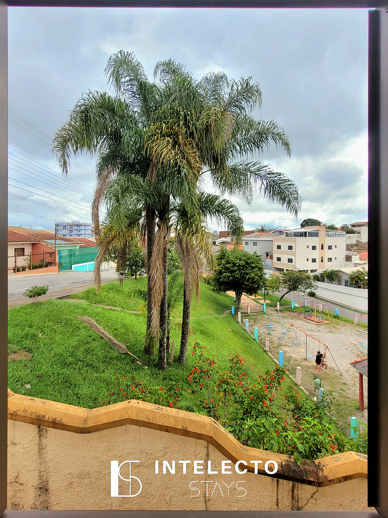 Casa Amarela -04 quartos, vista TOP, churrasqueira