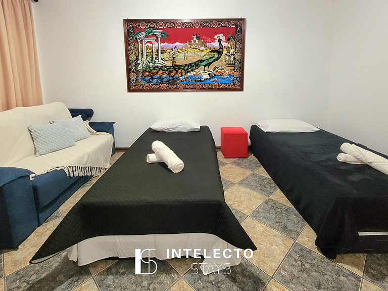 Casa Amarela -04 quartos, vista TOP, churrasqueira