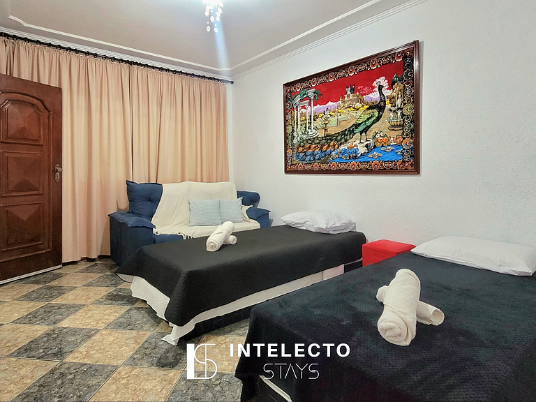 Casa Amarela -04 quartos, vista TOP, churrasqueira