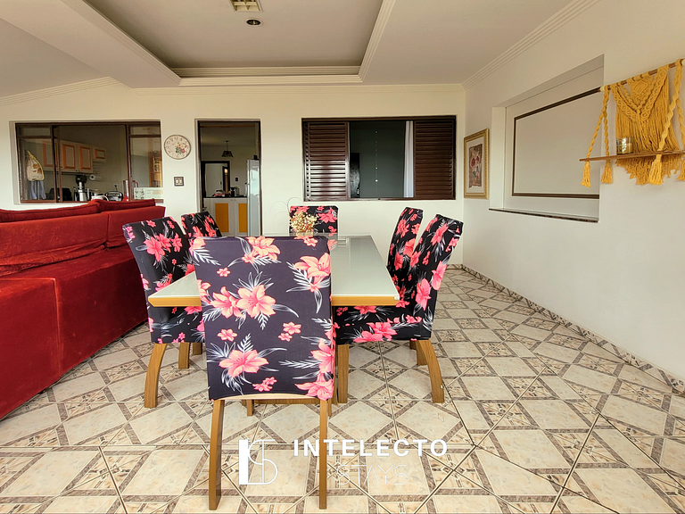 Casa Amarela -04 quartos, vista TOP, churrasqueira