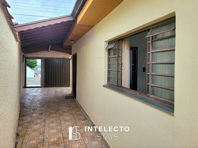 Casa Amarela -04 quartos, vista TOP, churrasqueira