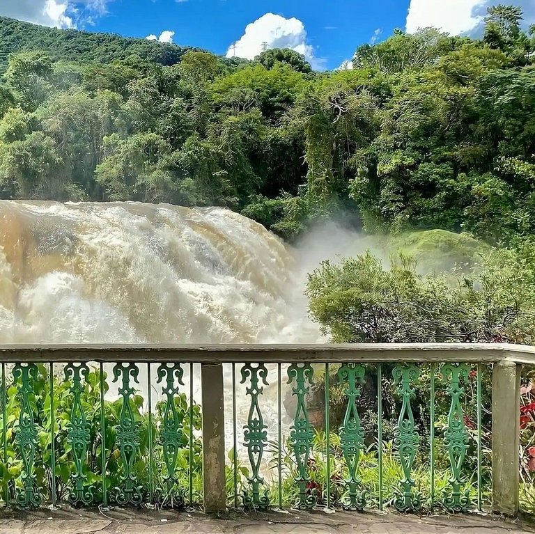 Ap 32 - Lindo e vista incrível c/ varanda
