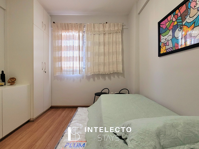 Apê Área Central, lindo, com varanda e 2 qtos