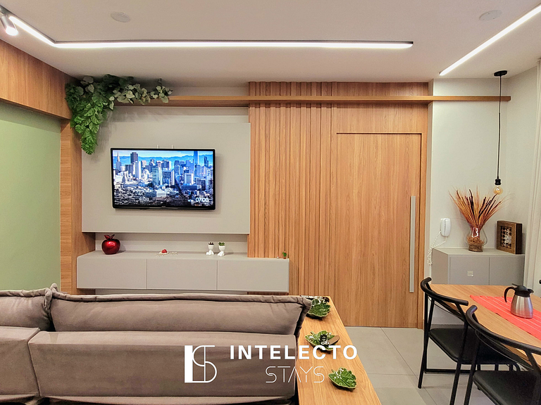 Apê Área Central, lindo, com varanda e 2 qtos