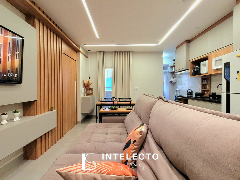 Apê Área Central, lindo, com varanda e 2 qtos