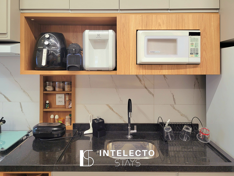 Apê Área Central, lindo, com varanda e 2 qtos