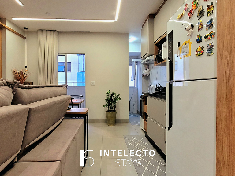 Apê Área Central, lindo, com varanda e 2 qtos