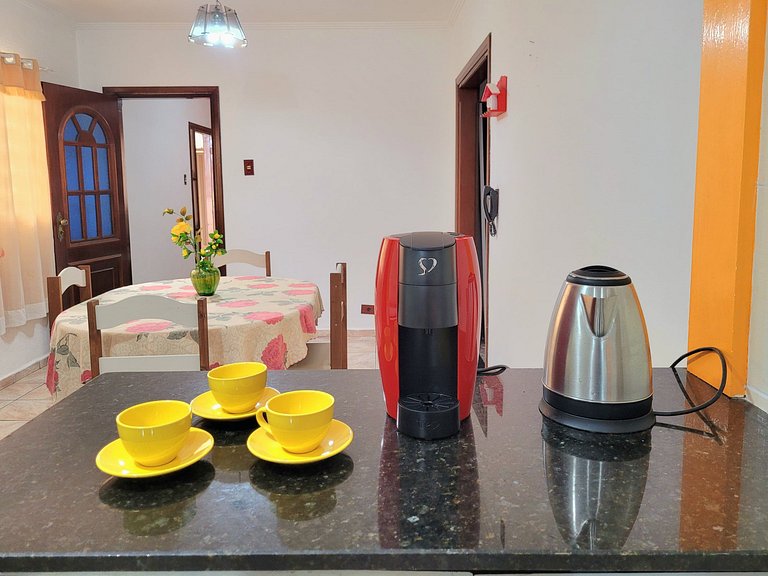 Casa Amarela -04 quartos, vista TOP, churrasqueira