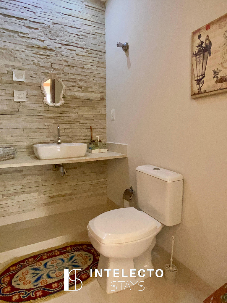 Vista Top - Casa prox centro 3Qts c/ churrasqueira