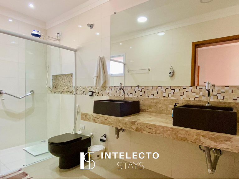 Vista Top - Casa prox centro 3Qts c/ churrasqueira