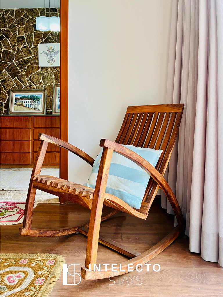 Vista Top - Casa prox centro 3Qts c/ churrasqueira