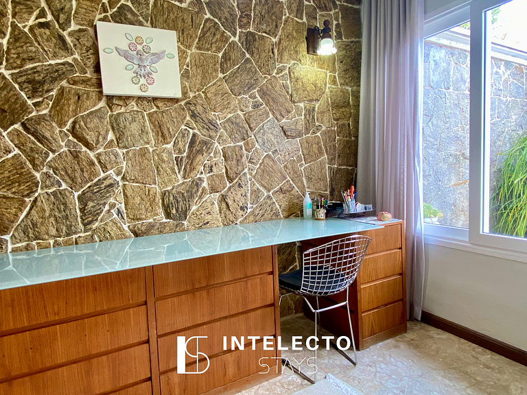 Vista Top - Casa prox centro 3Qts c/ churrasqueira