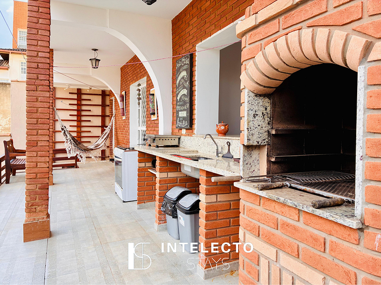 Vista Top - Casa prox centro 3Qts c/ churrasqueira