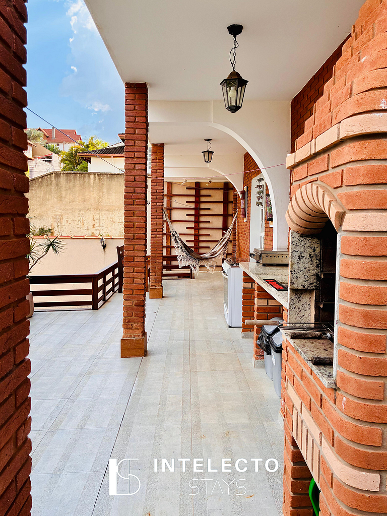 Vista Top - Casa prox centro 3Qts c/ churrasqueira