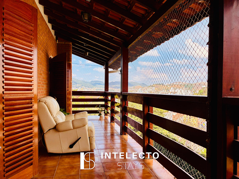 Vista Top - Casa prox centro 3Qts c/ churrasqueira