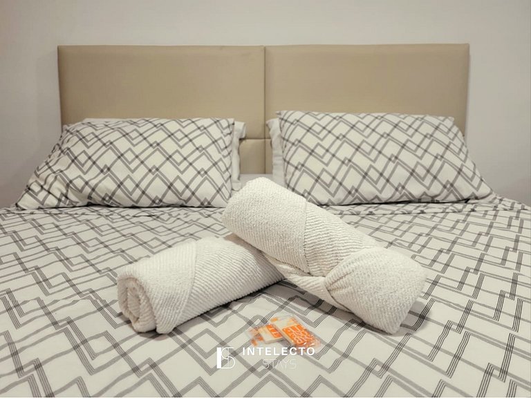 Ap 204 • Central, Piscina, Academia, Ar Cond.