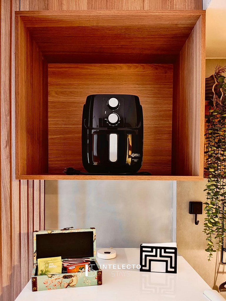 Ap 414 • Central, Piscina, Academia, Ar Cond.