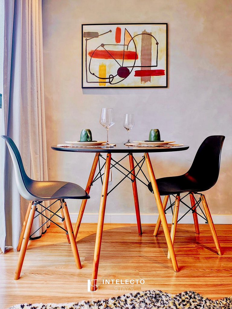 Ap 414 • Central, Piscina, Academia, Ar Cond.