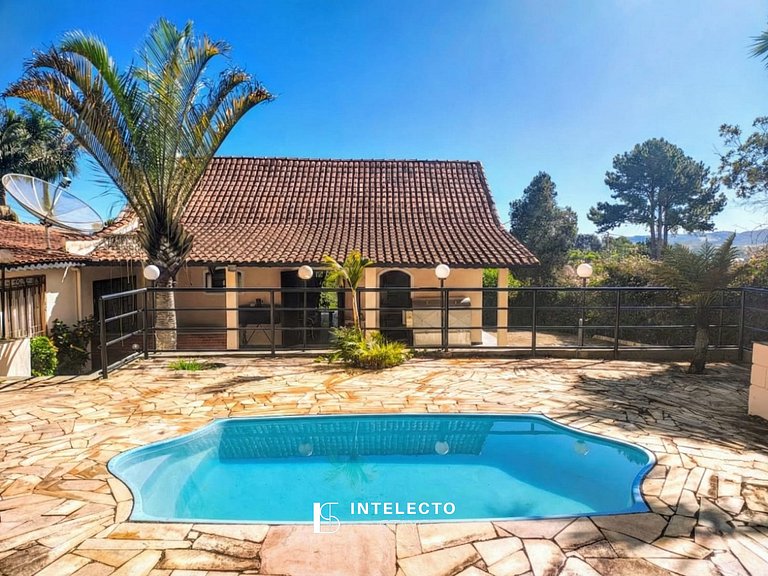 Chácara c/ Piscina, Churrasqueira com vista linda