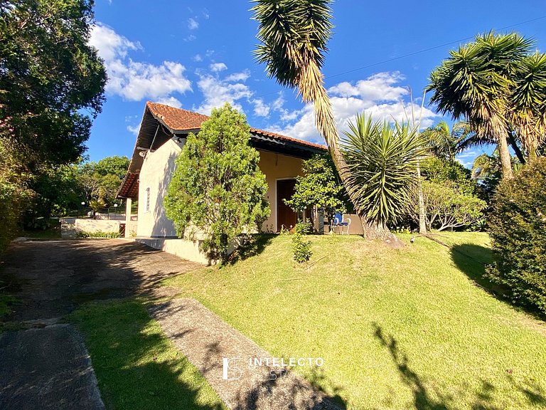 Chácara c/ Piscina, Churrasqueira com vista linda
