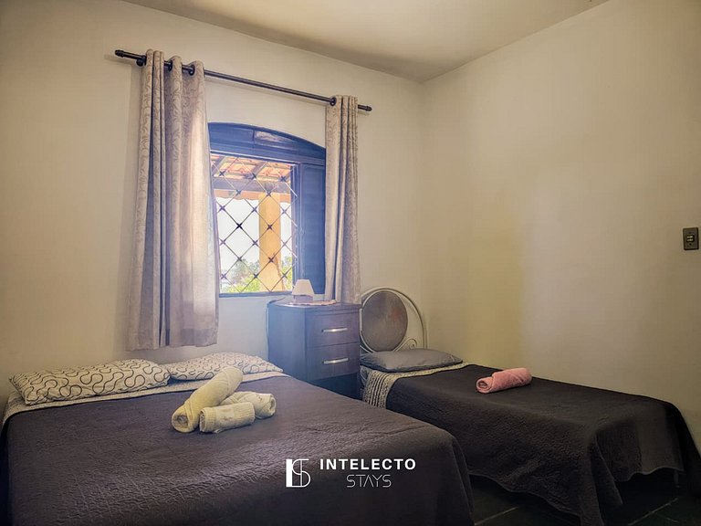 Chácara c/ Piscina, Churrasqueira com vista linda