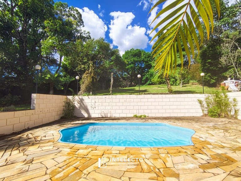 Chácara c/ Piscina, Churrasqueira com vista linda