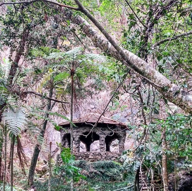Chácara c/ Piscina, Churrasqueira com vista linda