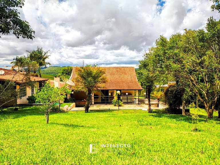 Chácara c/ Piscina, Churrasqueira com vista linda