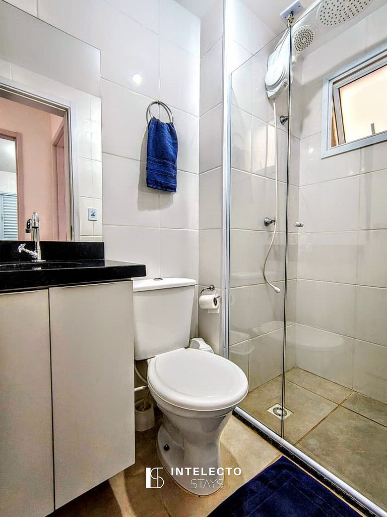 Apê c/Piscina, varanda com Churrasq/prox PUC