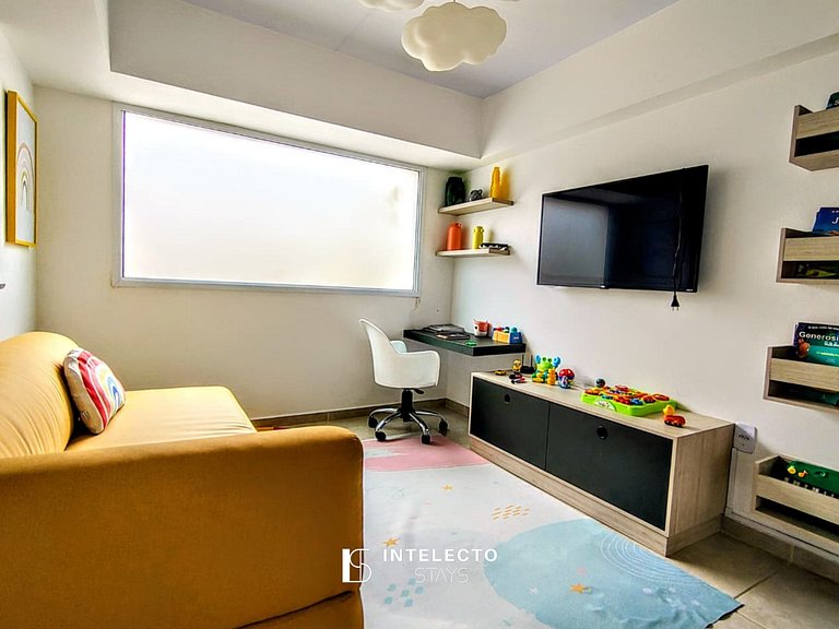 Apê c/Piscina, varanda com Churrasq/prox PUC