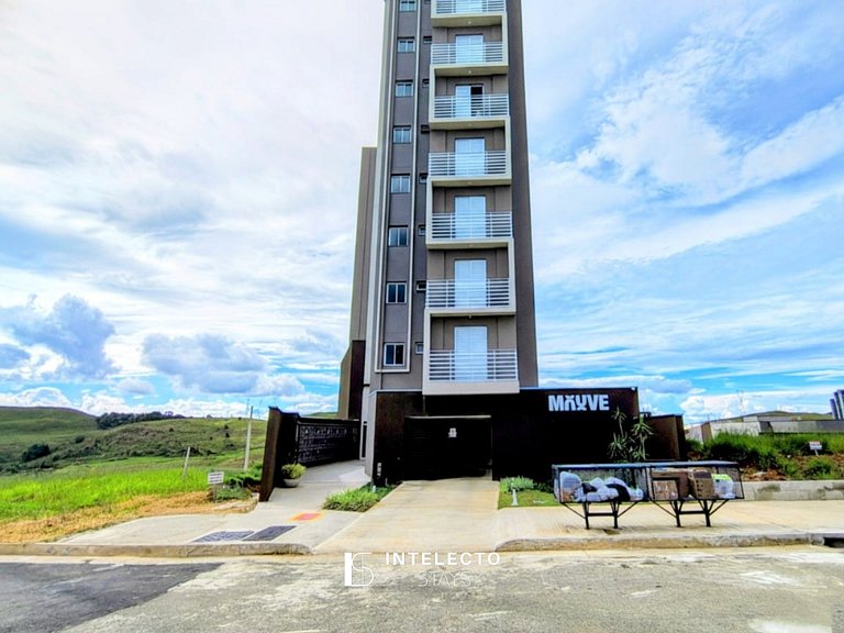 Apê c/Piscina, varanda com Churrasq/prox do Centro