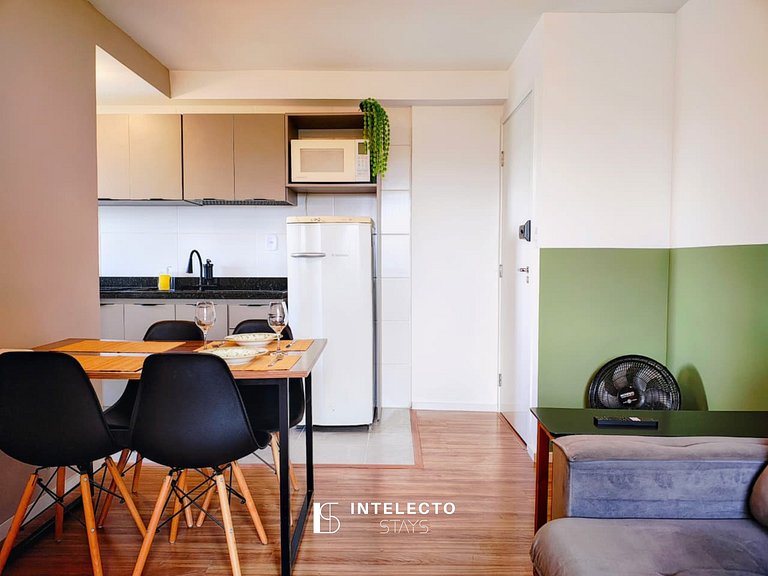 Apê c/Piscina, varanda com Churrasq/prox do Centro