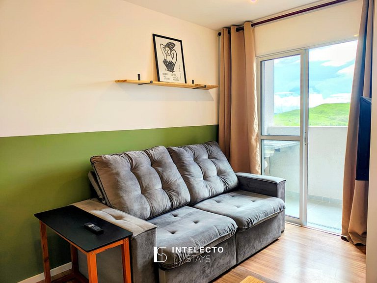 Apê c/Piscina, varanda com Churrasq/prox do Centro