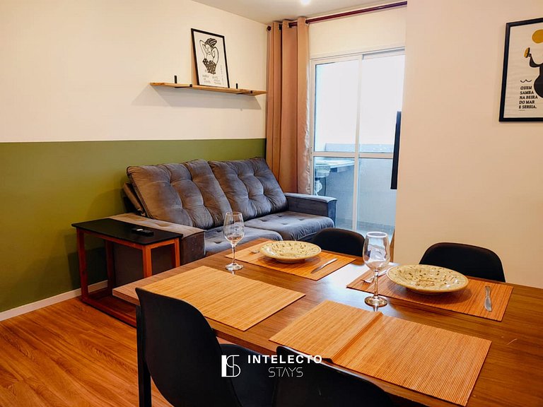 Apê c/Piscina, varanda com Churrasq/prox do Centro