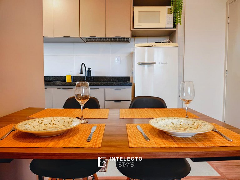 Apê c/Piscina, varanda com Churrasq/prox do Centro