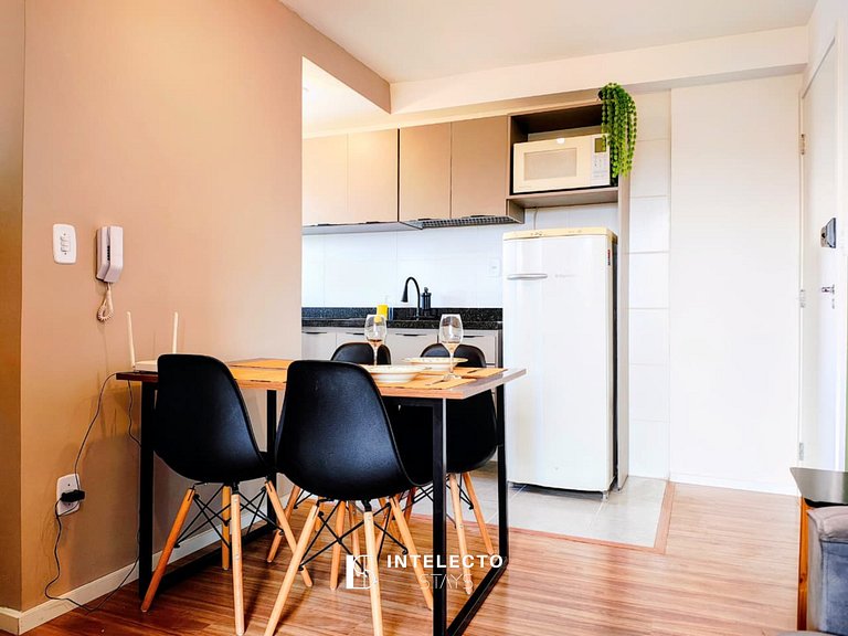 Apê c/Piscina, varanda com Churrasq/prox do Centro