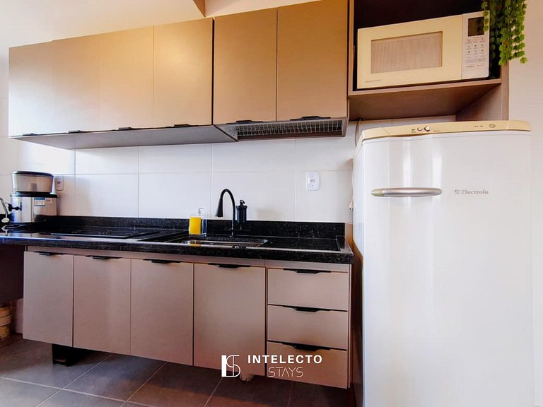 Apê c/Piscina, varanda com Churrasq/prox do Centro